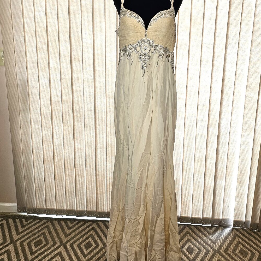 Beaded‎ Beige Wedding Dress 8/10